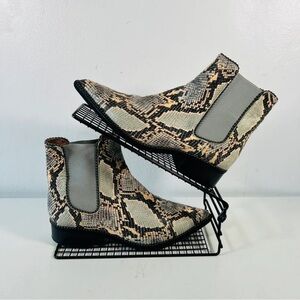 Pedro Miralles Beige and Gray Ankle Booties